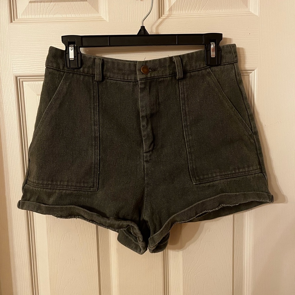 Women’s Charlotte Russe Olive Green Cuffed Shorts